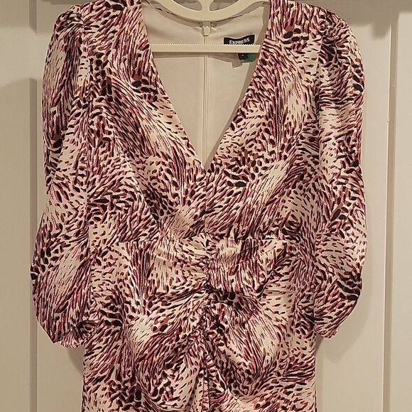 Express Asymmetrical Dress in Purple and White - Picture 4 of 10